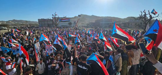 الجماهير تواصل الزحف للمشاركة في مليونية الثبات بالضالع