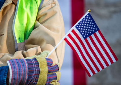 البيت الأبيض يؤكد قوة سوق العمل ويدعو لخفض الفائدة