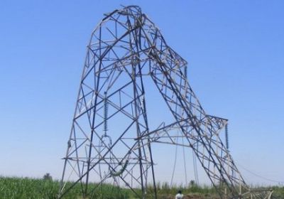 عاصفة عاتية تشل الحركة في نيوزيلندا وتقطع الكهرباء