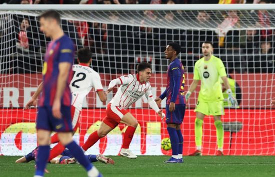 برشلونة يسقط أمام جيرونا بثنائية في "الليغا"