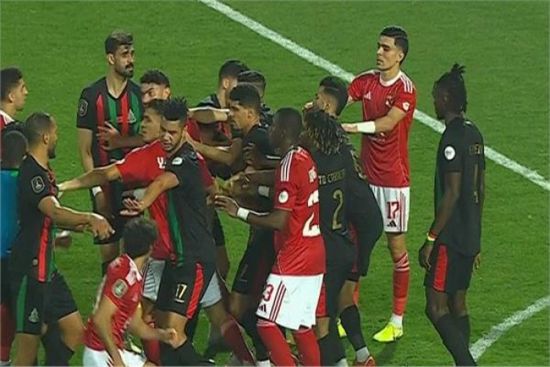 الجيش الملكي يشكو نجم الأهلي المصري لـ"الكاف"