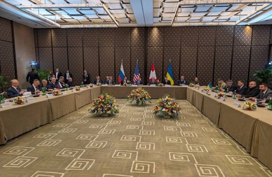 انطلاق جولة جديدة من المفاوضات الثلاثية بشأن أوكرانيا في جنيف