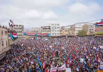 الجنوب يرفض العليمي واتباعه.. لا مكان في عدن لمجرمي الحرب