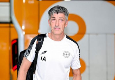 الشباب السعودي ينفصل بالتراضي عن المدرب ألجواسيل