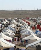 تمهيداً لإخلائه.. السلطات السورية تبدأ إجلاء سكان مخيم الهول