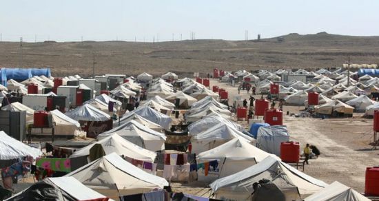 تمهيداً لإخلائه.. السلطات السورية تبدأ إجلاء سكان مخيم الهول