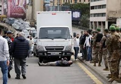 اعتراض واسع في لبنان على إقرار الحكومة رسوما ضريبية جديدة