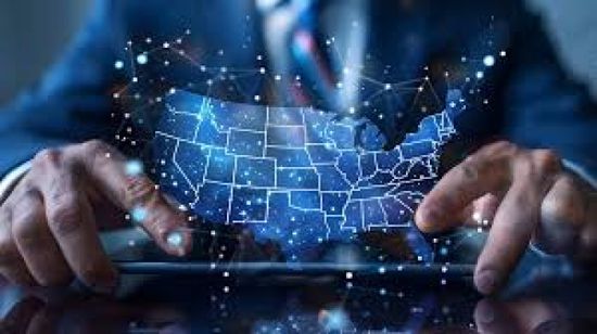 فانس: قلق من مراقبة الشركات للأمريكيين باستخدام الذكاء الاصطناعي