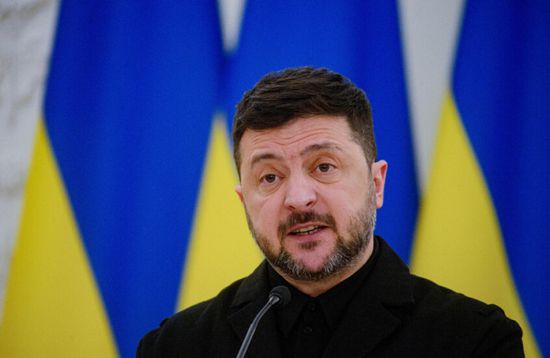 زيلينسكي: الشعب الأوكراني لن يتنازل عن أراضي دونباس