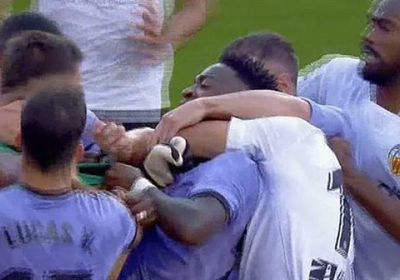 الاتحاد البرازيلي يتضامن مع فينيسيوس