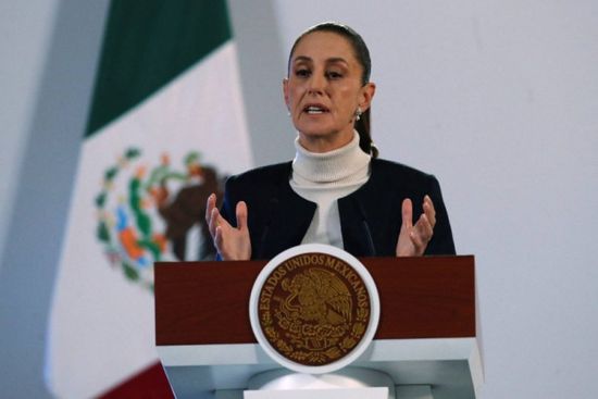 رئيسة المكسيك تندد بمنح بريطانيا اللجوء لموظفة متهمة بالاختلاس