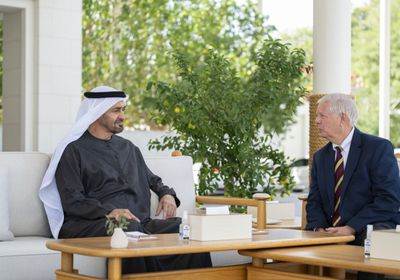 رئيس الإمارات يستقبل السيناتور الأمريكي ليندسي غراهام في قصر الشاطئ