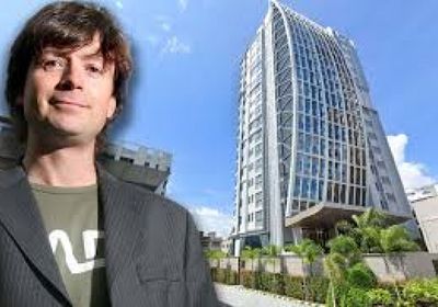 وفاة أحد مؤسسي إسوس البريطانية للأزياء في تايلاند بعد سقوطه من شرفة