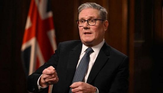 ستارمر يتعهد بإخضاع روبوتات الدردشة للمساءلة القانونية