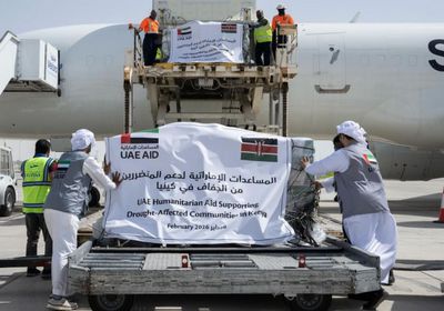 الإمارات ترسل 30 طنًا من المساعدات الغذائية إلى كينيا