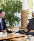 رئيس الإمارات يستقبل كبير مستشاري رئيس وزراء المجر في قصر الشاطئ