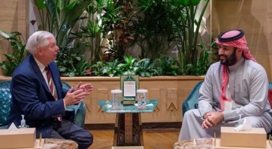 ولي العهد السعودي يلتقي السيناتور الأمريكي ليندسي غراهام في الرياض