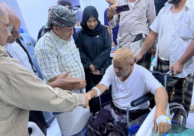 الحالمي يتفقد جرحى الوقفة الاحتجاجية بالعاصمة عدن