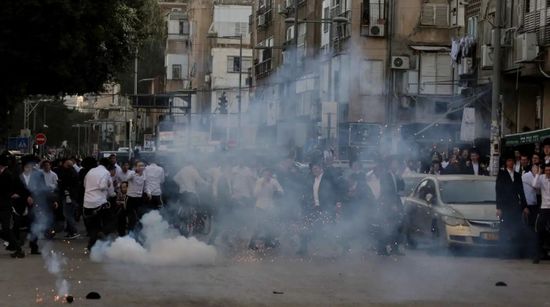 اشتباكات بين الشرطة الإسرائيلية ومتظاهرين في القدس