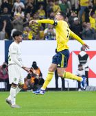 النصر يكتسح الحزم برباعية ويستعيد صدارة دوري روشن