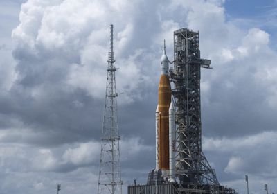 مشكلة تقنية تؤجل إطلاق صاروخ ناسا المخصص للقمر