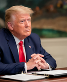 ترامب يتوقع خفضا الفائدة ويعوّل على قيادة "وارش" للفيدرالي