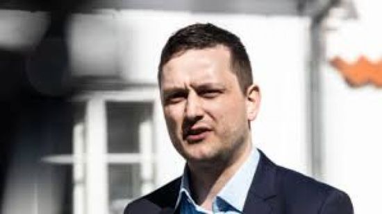 رئيس وزراء جرينلاند يرفض عرض ترامب لإرسال سفينة مستشفى عائم