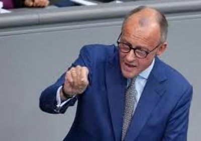 ميرتس في "مهمة توازن" بين بكين وواشنطن بعد فوضى الرسوم