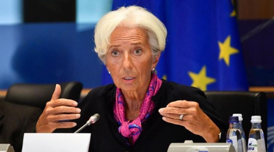 لاغارد تحسم الجدل: باقية في منصبي حتى 2027