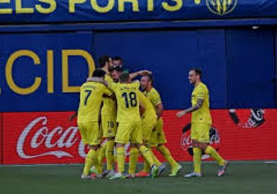 فياريال يهزم فالنسيا بثنائية في الليغا