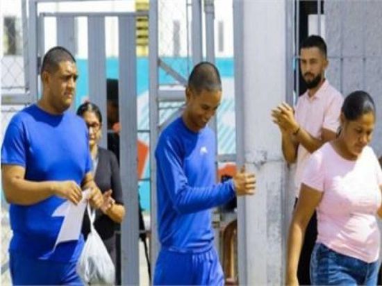 200 سجين سياسي بفنزويلا يضربون عن الطعام