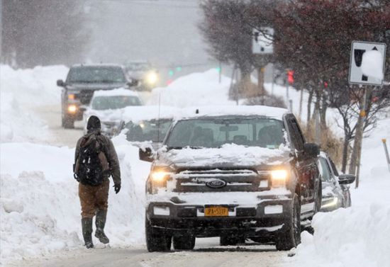 إغلاق المدارس وتعطل السفر شمال شرق أمريكا بسبب عاصفة شتوية