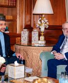 عبدالله بن زايد يلتقي المبعوث الأمريكي لمراقبة ومكافحة معاداة السامية