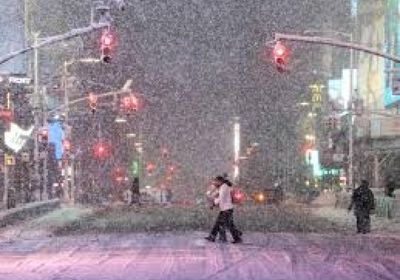 إغلاق شبكة المواصلات في نيويورك مع بدء عاصفة ثلجية كبرى