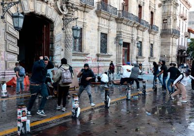 الأصول المكسيكية تحت الضغط وسط اضطرابات أمنية