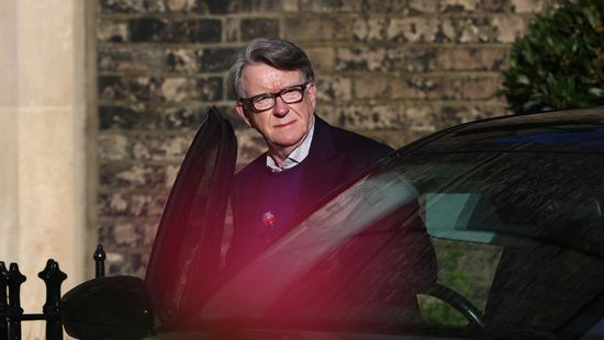 اعتقال سفير بريطاني سابق له علاقة بـ"إبستين"