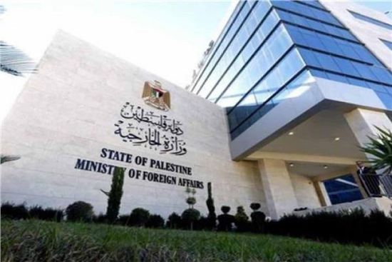 فلسطين تستنكر إحراق مستوطنين مسجدًا بنابلس