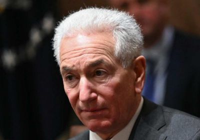 فرنسا تقيد صلاحيات السفير الأمريكي لديها