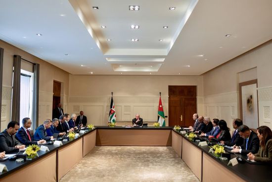 عاهل الأردن يؤكد: لن نسمح بخرق أجوائنا.. ولن تكون ساحة حرب