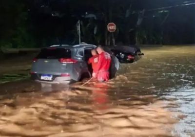 مصرع 14 شخصاً جراء فيضانات شديدة ضربت جنوب شرقي البرازيل