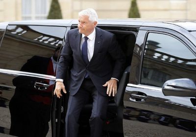 نقل رئيس الوزراء النرويجي السابق إلى المستشفى