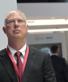 دميترييف يدعو رئيس الوزراء البريطاني إلى الاستقالة