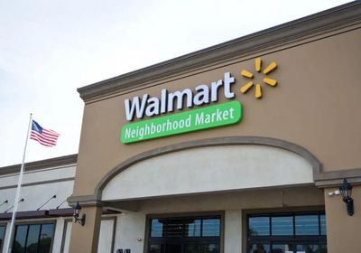 "وول مارت" تلامس القمة بإيرادات سنوية 713 مليار دولار