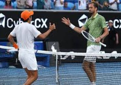 ميدفيديف يطالب بإعادة النظر في نظام التصنيف لتخفيف الضغط عن اللاعبين