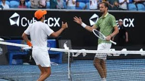 ميدفيديف يطالب بإعادة النظر في نظام التصنيف لتخفيف الضغط عن اللاعبين