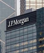 "جيه بي مورجان" يحذر من نزيف الدولار مع تسارع التحوط