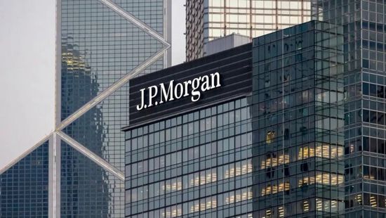 "جيه بي مورجان" يحذر من نزيف الدولار مع تسارع التحوط