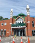 حادث أمني خطير داخل مسجد مانشستر.. والشرطة البريطانية تعتقل المنفذ