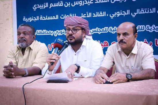 البيض: الحكومة الحالية "حكومة أمر واقع" وليست شراكة