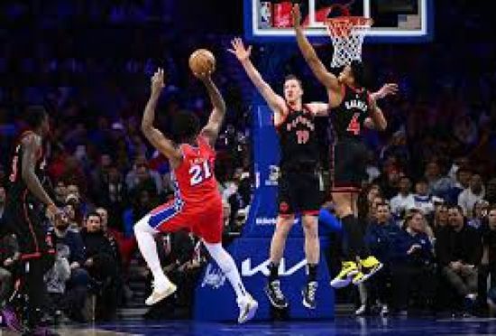 سبيرز ينتفض في الربع الرابع ويهزم رابتورز ويحقق الانتصار العاشر تواليًا